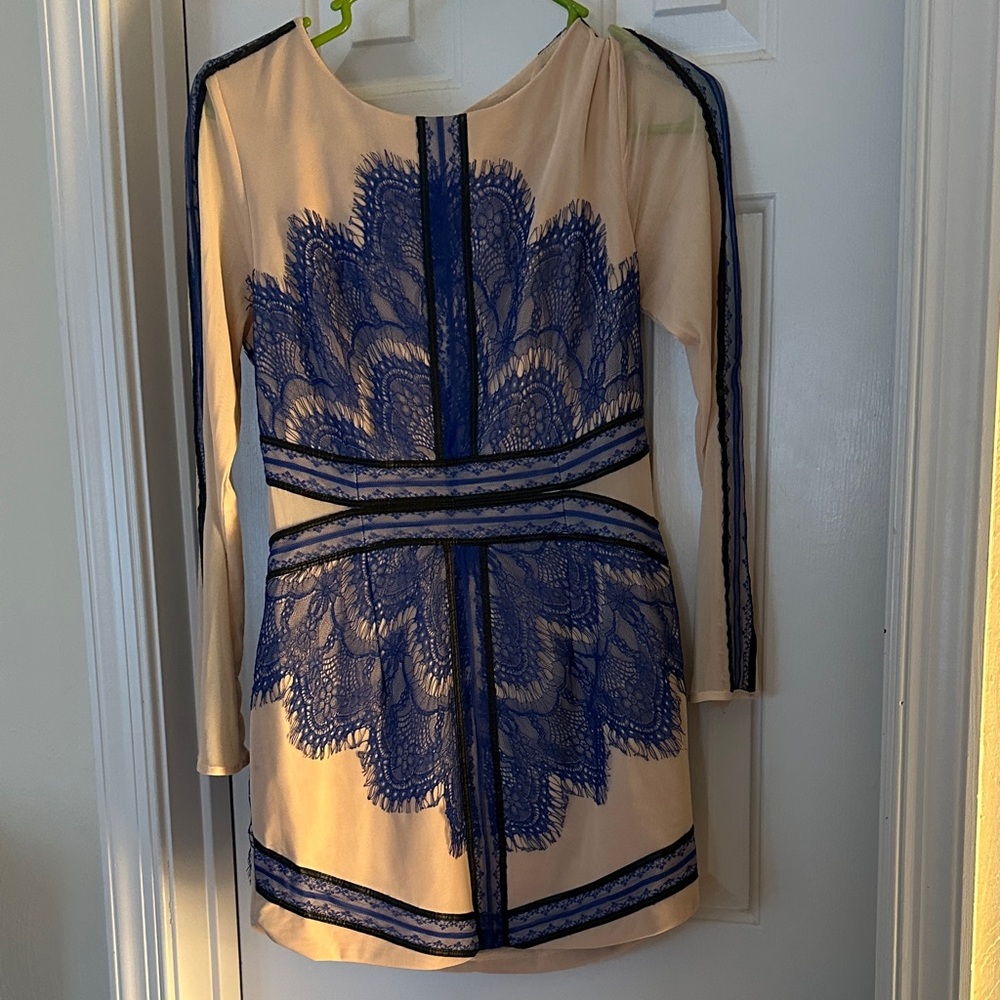 Choices Cream and Blue Lace Long Sleeve Dress